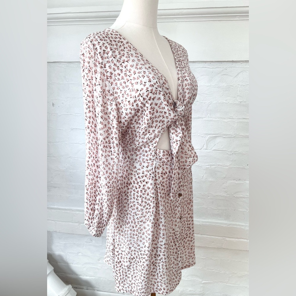 Faithfull The Brand Trinidad Mini Dress Rae Pink Ditzy Floral Tie Front Cut Out - Picture 4 of 16
